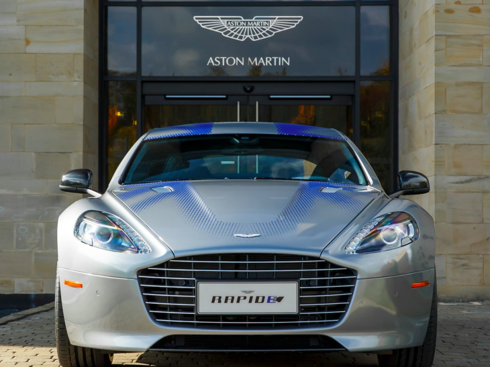 <p>Lüks araç segmentinin önemli üreticilerinden Aston Martin de elektrikli otomobillere kayıtsız kalamayacaklar. </p>

<p> </p>
