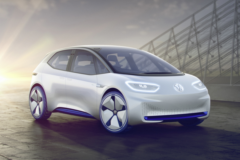 <p>Daha kompakt bir elektrikli isteyen Volkswagen tutkunlarına ise fiyat olarak Golf skalasında olması beklenen I.D. modeli önerilecek.</p>
<p> </p>
<ul>
</ul>
<ul>
</ul>