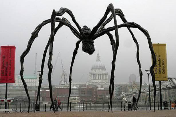 <p>Örümcek (Spider) - Londra, İngiltere</p>

<p> </p>
