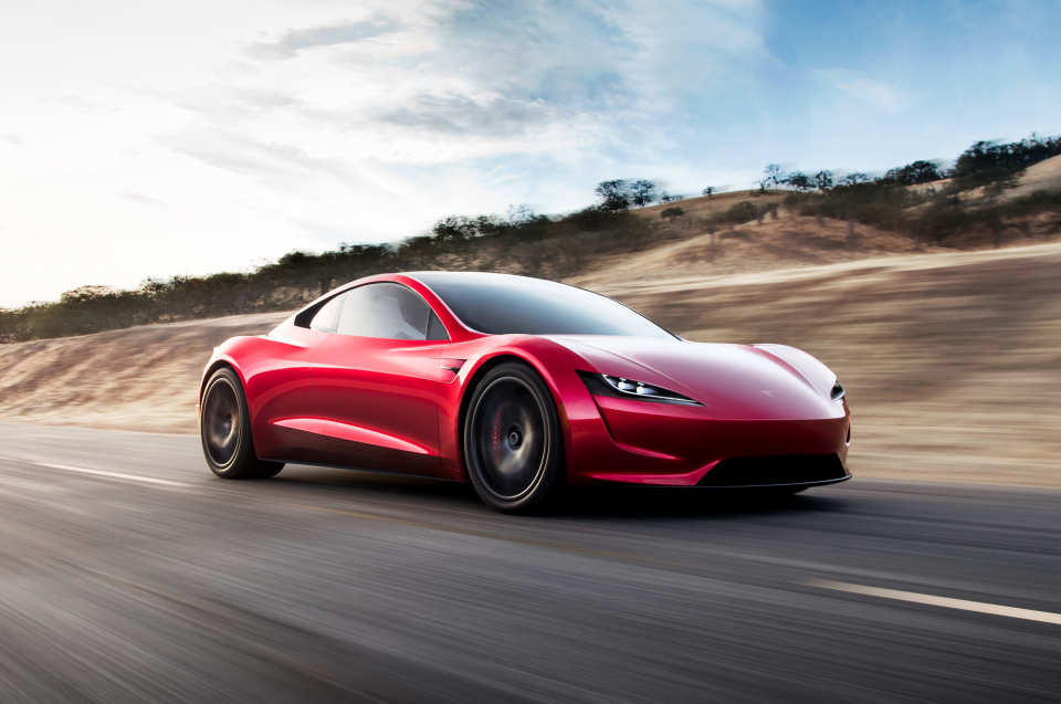 <p>Tesla Roadster ise 2017 yılında tanıtılıp SpaceX roketiyle uzaya gönderilmesiyle büyük sükse yapmıştı. Tesla'nın performans aracı 2020 yılında ön sipariş teslimatı yapmaya başlayacak.</p>

<p> </p>

<ul>
</ul>

<ul>
</ul>
