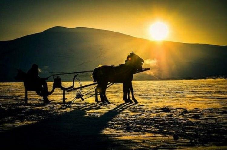 <p>ARDAHAN: Ardahan'ın isim babası ise Gürcülerdir. Ardahan adı Gürcüce Ardana'dan gelmektedir.</p>

