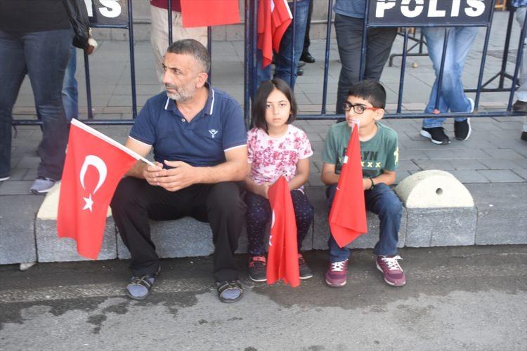 <p>30 Ağustos Zafer Bayramı ve Türk Silahlı Kuvvetleri Günü dolayısıyla Zonguldak'ta çeşitli etkinlikler düzenlendi.</p>