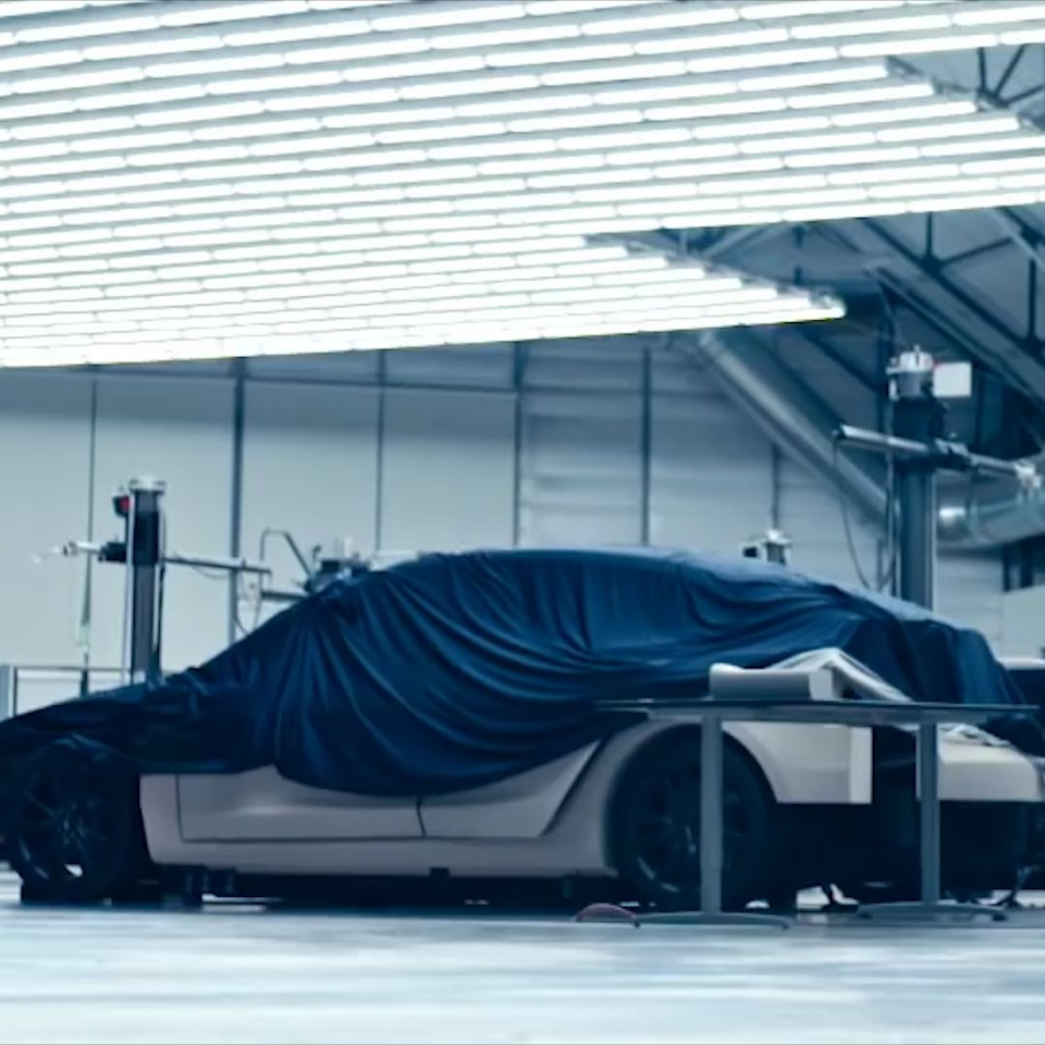 <p>Araçla ilgili herhangi bir teknik bilgi bulunmuyor ancak geçtiğimiz haftalarda şirketin ilk çeyrek sonuçlarının açıklandığı toplantıda Musk, Model Y için 'üretimde devrim' yaratacağı iddiasında bulunmuştu. </p>
<p> </p>
<ul>
</ul>
<ul>
</ul>