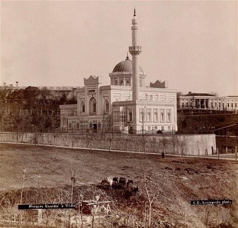 <p>Yıldız Hamidiye Camii (>1886)</p>

<p> </p>
