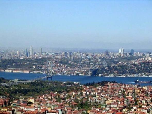 <p>İstanbul 2 kıtada toprağa sahip olan dünyadaki TEK metropoldür.</p>
<p> </p>