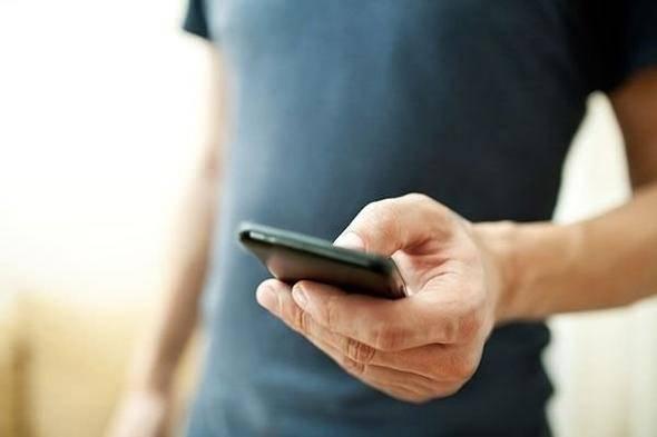 <p>Cep telefonlarından hergün ortalama 5 MİLYAR mesaj gönderilmektedir.</p>
<p> </p>