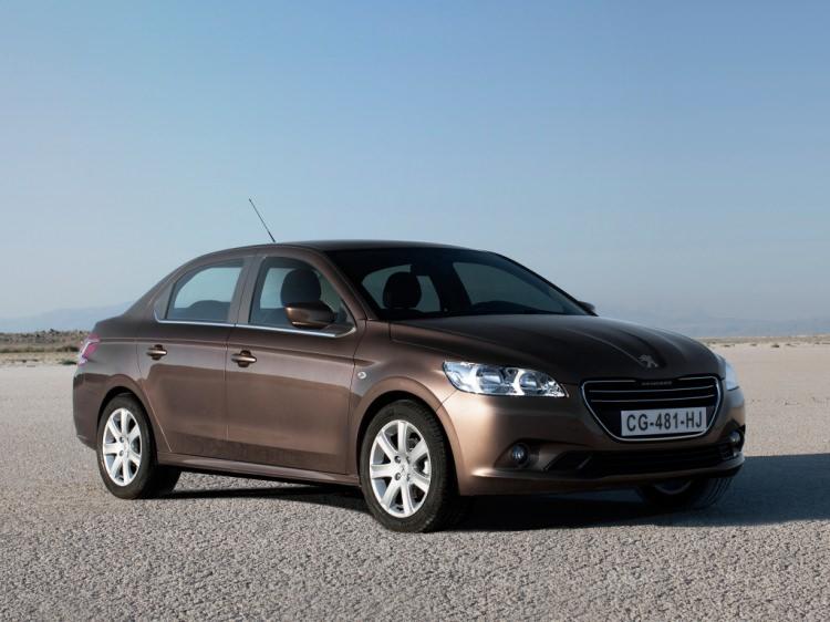 <p><strong>PEUGEOT</strong></p>
<p>2017 FİYATI: PEUGEOT 301 ACCESS 1.2 PURETECH 82HP EURO6 51.600 TL</p>
<p>2018 EYLÜL FİYATI: PEUGEOT 301 ACCESS 1.2 PURETECH 82HP EURO6 95.500,00 TL</p>