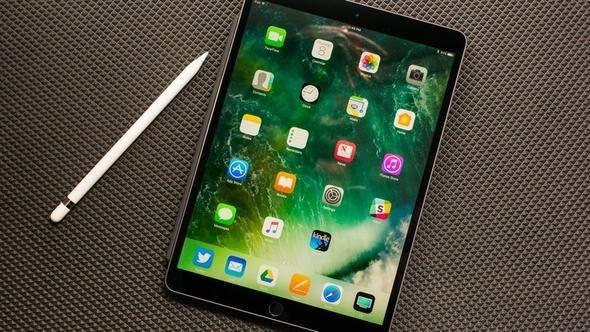 <p>Öte yandan Face ID sistemli yeni bir iPad Pro ve daha büyük ekran barındıran bir Apple Watch da beklentielr arasında yer alıyor.</p>

<p> </p>
