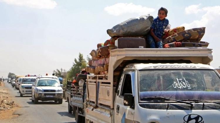 <p>Rusya ve Esed rejiminin saldırısına maruz kalan İdlib ve Hama'dan kaçışlar başladı.</p>

<ul>
</ul>
