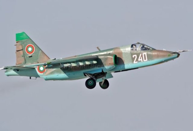 <p>BULGARİSTAN - 32 SAVAŞ UÇAĞI</p>

<p>20 X MiG-29 </p>

<p>12 X Su-25 </p>
