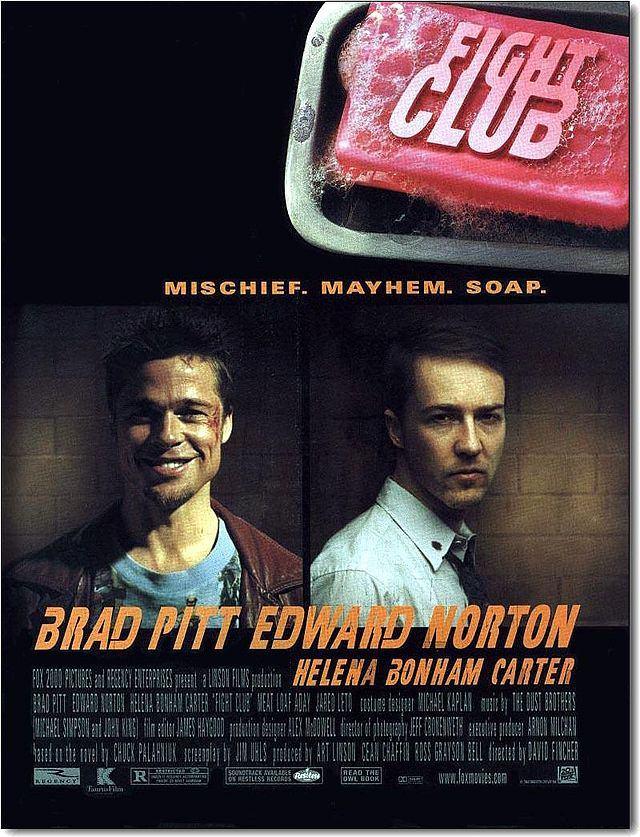 <div><strong>12. Dövüş Kulübü (Fight Club)</strong></div>

<div> </div>

<div>Chuck Palahniuk tarafından yazılmış olan aynı isimli roman üzerinden çekilen kült filmdir.Oregon Üniversitesi'nde yüksek lisansını yapan Chuck Palahniuk'un uzak olmayan bir gelecekte geçen ve kafası karışık genç bir erkeği konu alan romanından yola çıkılarak çekilen Fight Club'da filmi anlatan, ünlü bir otomobil firmasında iyi bir işe sahiptir. Tek düze yaşamı kronik uykusuzluk sorunuyla çekilmez bir hale gelmiştir. Ailesi ve yakın bir arkadaşı olmayan Anlatıcı doktorunun tavsiyesi üzerine kanserli hastaların terapi grubuna katılır. Bu toplantılar esnasında Marla ile tanışır; o da genç adam gibi hasta olmadığı halde grubun toplantılarına katılmaktadır. Anlatıcı'nın ve Marla'nın çabaları, tüketici kültürünün anlamsızlığına karşı bir duruştur adeta, kariyer sahibi ama yalnız insanların bir tepkisi. Anlatıcı'nın jenerasyonu ölü bir jenerasyondur.</div>
