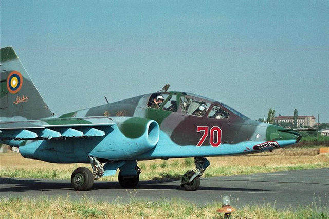 <p>ERMENİSTAN - 11 SAVAŞ UÇAĞI</p>

<p>11 X Su-25 </p>
