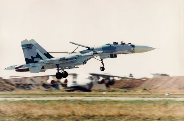 <p>ERİTRE - 7 SAVAŞ UÇAĞI</p>

<p>5 X MiG-29 </p>

<p>2 X Su-27 </p>
