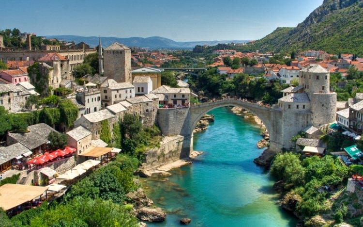 <p>Tarihi Mostar şehri Osmanlı kasabası Poçitel de Bosna Hersek’te gezebileceğiniz yerler.</p>
<p> </p>