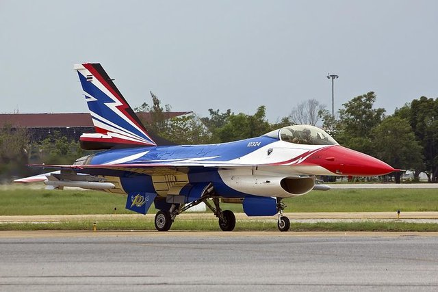<p>TAYLAND - 93 SAVAŞ UÇAĞI</p>

<p>18 X Alpha Jet </p>

<p>30 X F-5E </p>

<p>38 X F-16A </p>

<p>7 X Gripen C </p>
