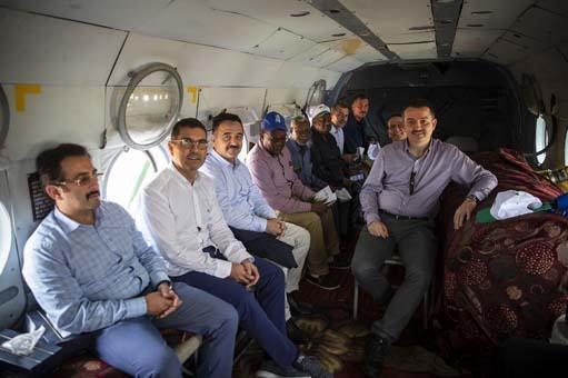 <p>Tarım ve Orman Bakanı Bekir Pakdemirli, Sudan'a gerçekleştirdiği resmi ziyaretin son gününde helikopterle ve karadan tarım arazilerini gezerek, şeker ve yem fabrikalarında incelemelerde bulundu.</p>

<p> </p>
