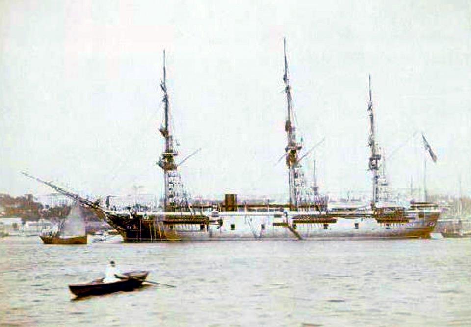 <p>Sultan 2. Abdülhamid, 1887'de Japonya Prensi Komatsu'nun bir savaş gemisiyle İstanbul'u ziyaret etmesinin ve kendisine hediyeler sunmasının ardından Japonya'ya heyet göndererek karşı ziyaret yapılmasını emretti.</p>

<p> </p>
