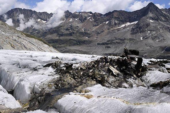 <p>Amerikan jeti, yaklaşık 280 kilometre hızla buzula çakılmıştı.</p>

<p> </p>
