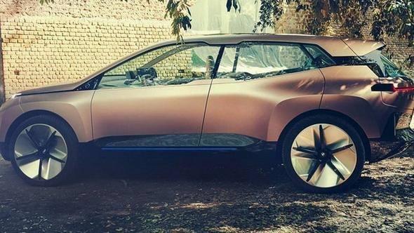 <p>Motor özellikleri, menzili ve fiyatı gibi bilgiler ise henüz açıklanmış değil. Zaten araç şu an tamamen bir konsept hâlinde.</p>

<p> </p>

