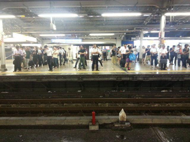 <p>Tokyo'da tren sırası... </p>

<p> </p>
