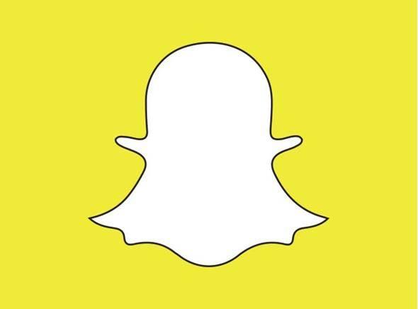 <p><strong>Snapchat</strong></p>

<p>Snapchat sayesinde kullanıcılar 1-10 sn süreli video, fotoğraf çekebilir. Kullanıcının fotoğraf ve videolarını 24 saat süreli olarak hikayesinde yayımlayabilmesini sağlayan uygulama.</p>
