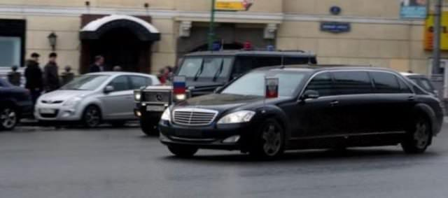 <p>Mercedes-Benz S Serisi</p>