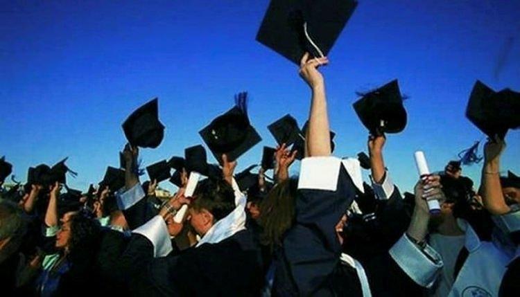 <p><strong>TÜRKİYE'DE ÜNİVERSİTELERİN DURUMU</strong></p>
<p>İngiltere'de yüksek öğrenimle ilgili yayınlanan "Times Higher Education (THE)" dergisinin, "Dünyanın En İyi Üniversiteleri" listesinde Türkiye'den iki üniversite ilk 500'de yer alabildi.</p>