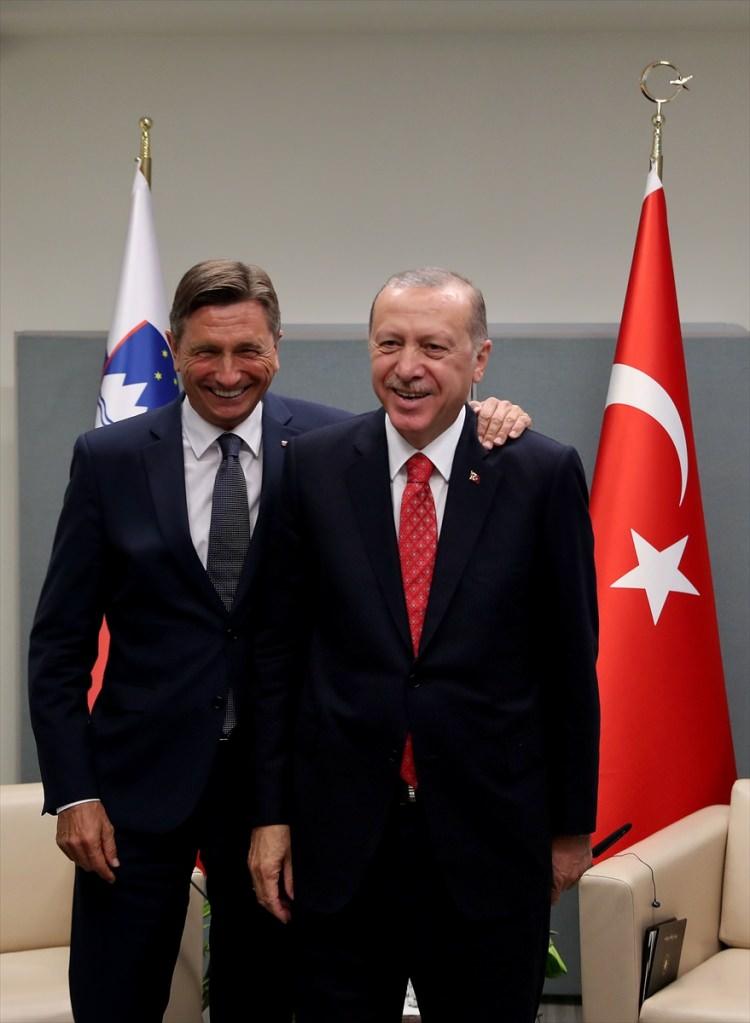 <p>Türkiye Cumhurbaşkanı Recep Tayyip Erdoğan, Birleşmiş Milletler (BM) 73. Genel Kurulu Görüşmelerine katılmak için bulunduğu New York'ta, Slovenya Cumhurbaşkanı Borut Pahor ile görüştü.</p>

<p> </p>
