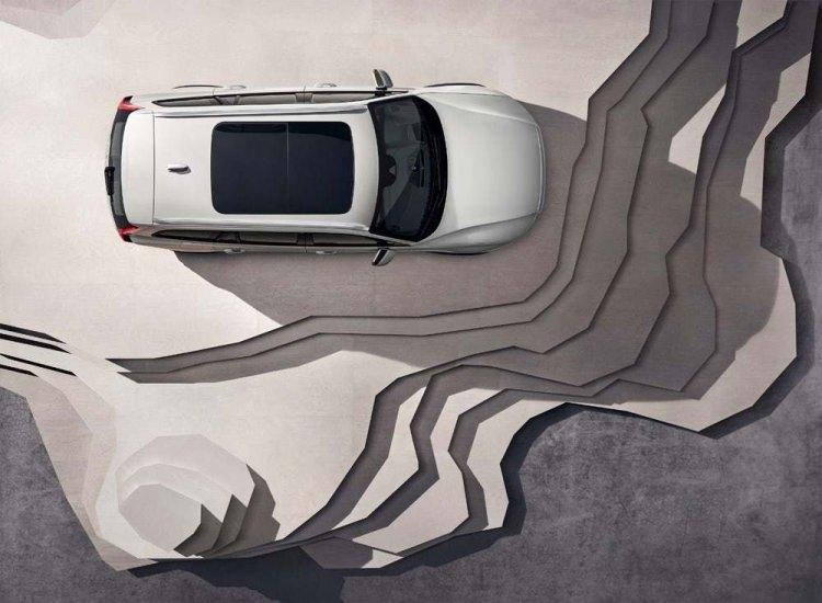 <p><strong>MOTOR SEÇENEĞİ</strong></p>
<p>T5 adı verilen ünite ile gelen 2019 Volvo V60 Cross Counrty, 2.0 litrelik bir hacme sahip. 8 ileri otomatik şanzıman ile kombine edilen araç, 4 silindire sahip.Yakın zamanda T8 hibrit versiyonun da tanıtılması bekleniyor.</p>