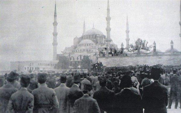 <p>Sultanahmet, 23 Mayıs 1919</p>

<p> </p>
