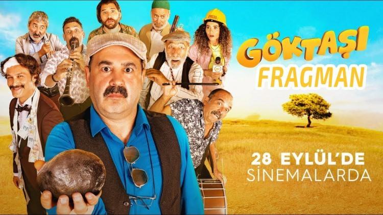 <p><span style="color:#800080"><strong>GÖKTAŞI</strong></span></p>
<p>Her filmi ile olay olan Şafak Sezer yepyeni bir hikaye ile karşımıza çıkıyor! Yağmur duasına çıkan Tarkyalıların başına gelen komik olayları anlatan bu filmle karnınıza ağrılar girene kadar güldürmeye hazır olun! Filmin oyuncu kadrosunda Şafak Sezer, Ayhan Taş, Bülent Çolak, Tuna Orhan gibi isimler yer alıyorken yönetmen koltuğunda ise Caner Erzincan oturuyor.</p>