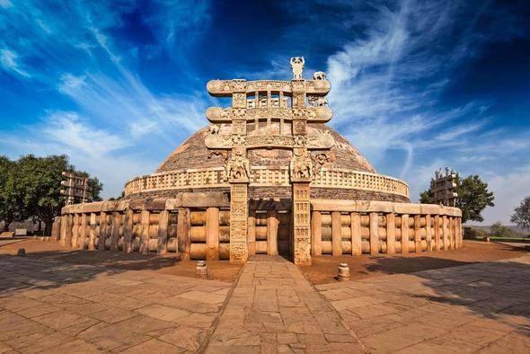 <p>Sanchi</p>
<p>Nerede? Hindistan </p>
<p>Yapılışı (Yıl): Milattan Önce 300</p>