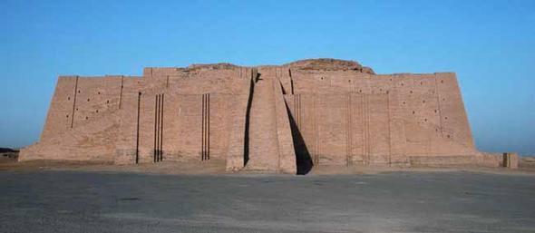 <p>Ur Ziggurat</p>
<p>Nerede? Irak</p>
<p>Yapılışı (Yıl): Milattan Önce 2100</p>