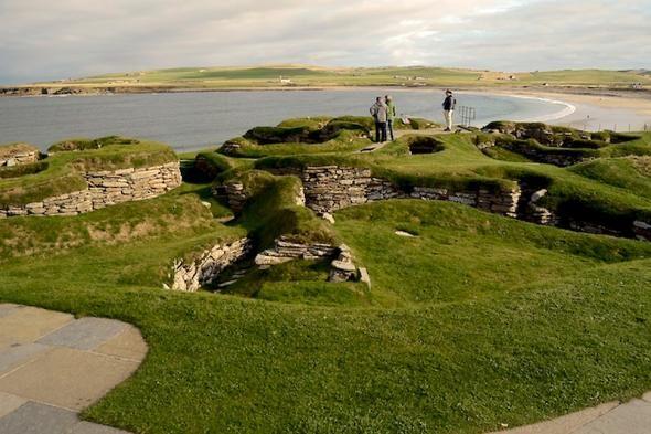 <p>Skara Brae </p>

<p>Nerede? İskoçya</p>

<p>Yapılışı (Yıl): Milattan Önce 3180</p>
