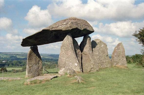 <p>Pentre Ifan</p>
<p>Nerede? Stonehenge</p>
<p>Yapılışı (Yıl): Milattan Önce 3500</p>