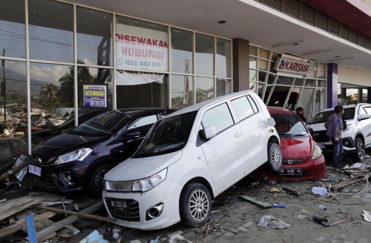 <p>Deprem ve volkanlar ülkesi Endonezya'da 2006'da meydana gelen 9,1 büyüklüğündeki deprem ve ardından oluşan tsunamide 230 bin kişi can vermişti.</p>
