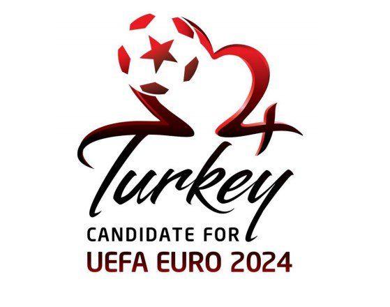 <p>UEFA, 2024 Avrupa Futbol Şampiyonası'na ev sahipliği yapacak ülkeyi Nyon'daki merkezinde gerçekleştirilecek toplantı sonrası açıklayacak. Türkiye, 9 şehirdeki modern statlarıyla Avrupa Futbol Şampiyonası'nı düzenlemeye aday. </p>
