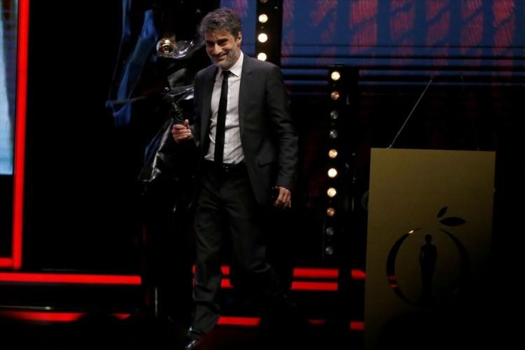 <p>"En İyi Erkek Oyuncu" &ouml;d&uuml;l&uuml;n&uuml;, "Capernaum" filmindeki rol&uuml;yle k&uuml;&ccedil;&uuml;k m&uuml;lteci Zain al-Rafeea aldı.</p>
