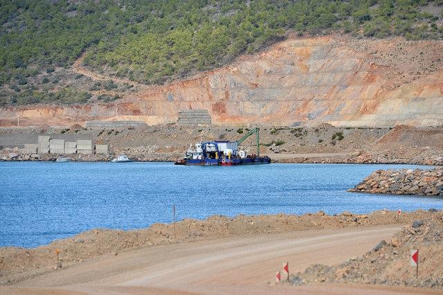 <p>Vatandaşlar, santralin nasıl çalışacağı, ekonomiye sağlayacağı katkılar ve alınan güvenlik önlemleri konusunda da bilgilendirildi.</p>
<p> </p>