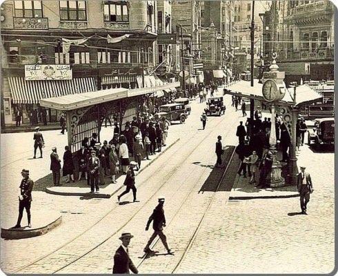 <p>1928 - Eminönü</p>

<p> </p>
