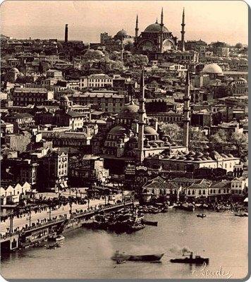 <p>1930'lar Galata Kulesinden Eminönü</p>

<p> </p>
