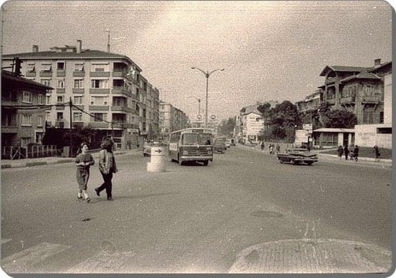 <p>1970'ler Kızıltoprak / Kadıköy</p>

<p> </p>
