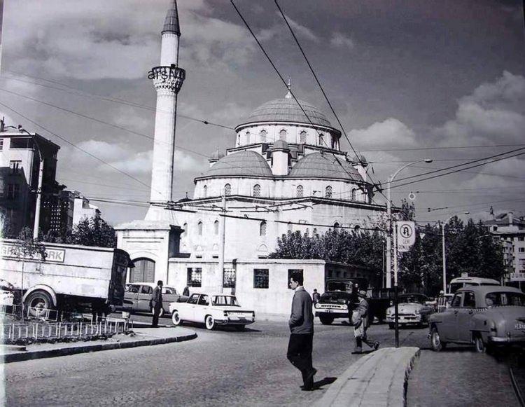 <p>1965 Şişli Camii</p>

<p> </p>
