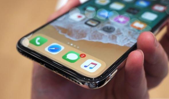 <p><strong>Polonya </strong></p>
<p>iPhone XS Max (512 GB): 1956 dolar</p>