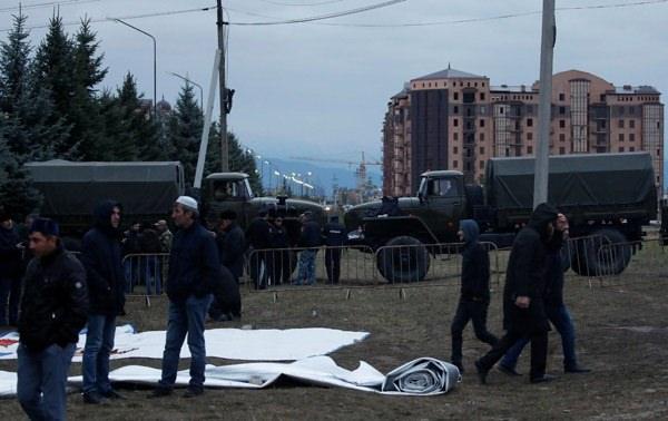 <p>Göstericilerin yerinden kıpırdamaması üzerine havaya ateş açıldı.</p>