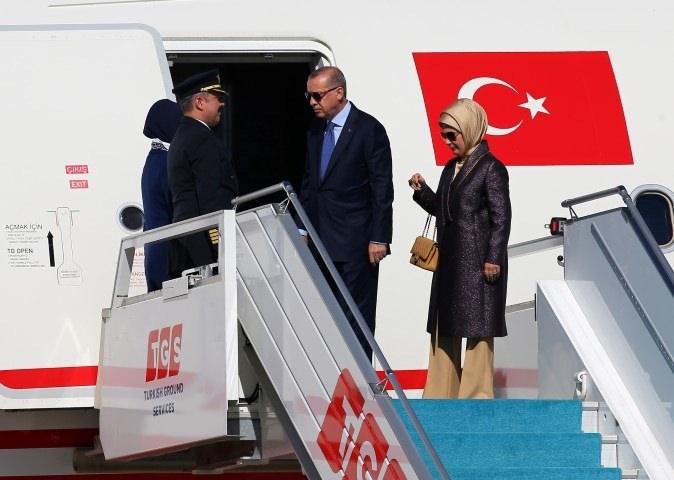 <p>Baş başa g&ouml;r&uuml;şecek Erdoğan ve Ader, heyetler arası g&ouml;r&uuml;şme ger&ccedil;ekleştirecek.</p>

<p>&nbsp;</p>
