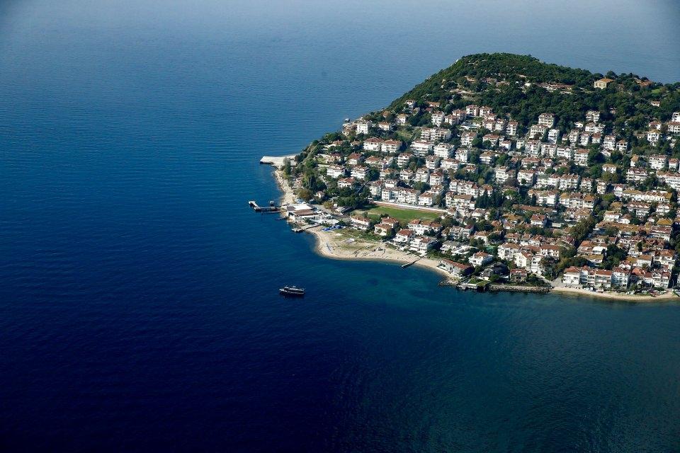<p><strong>Başkan Uysal havadan denetim çalışmalarına katıldı </strong></p>
<p>Marmara Belediyeler Birliği Başkanlığı'na seçildikten sonra "Denizlerimizin kirletilmesine müsaade etmeyeceğiz" diyen İstanbul Büyükşehir Belediye Başkanı Mevlüt Uysal, uçakla havadan denetim çalışmalarına katıldı. </p>