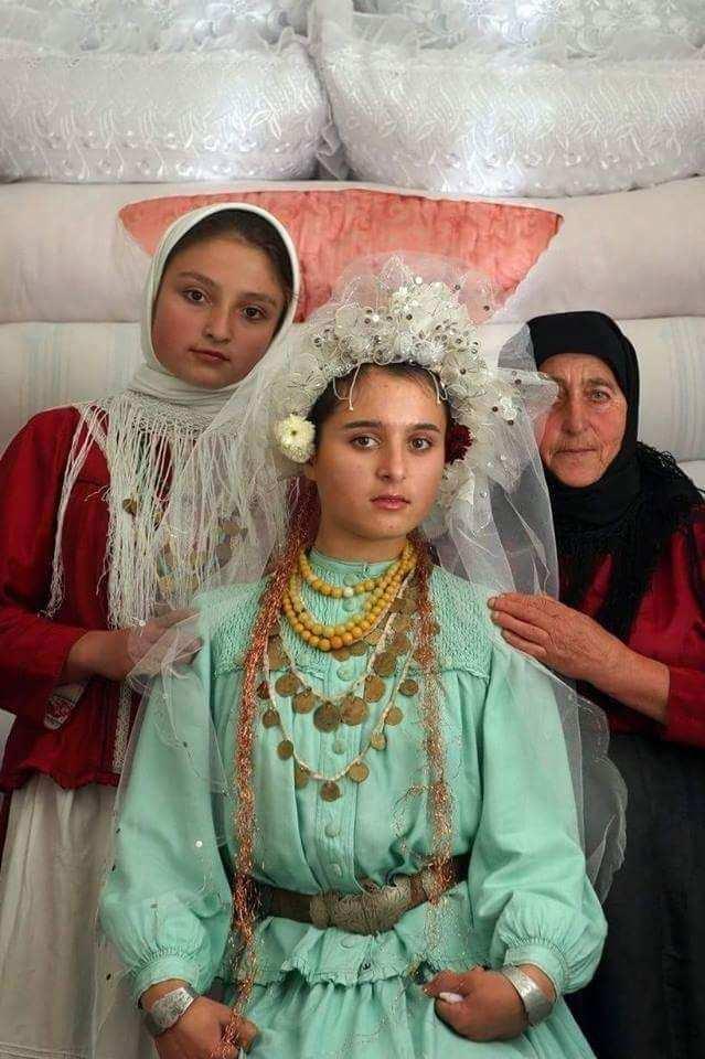 <p>Hatta Gagauzca konuşmak ayıp bile karşılanabiliyor.</p>
