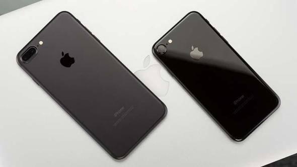 <p><strong>iPhone 7 Plus </strong></p>
<p>Ön kamera: 7 MP<br />
Arka kamera: Her biri 12 MP çift kamera</p>