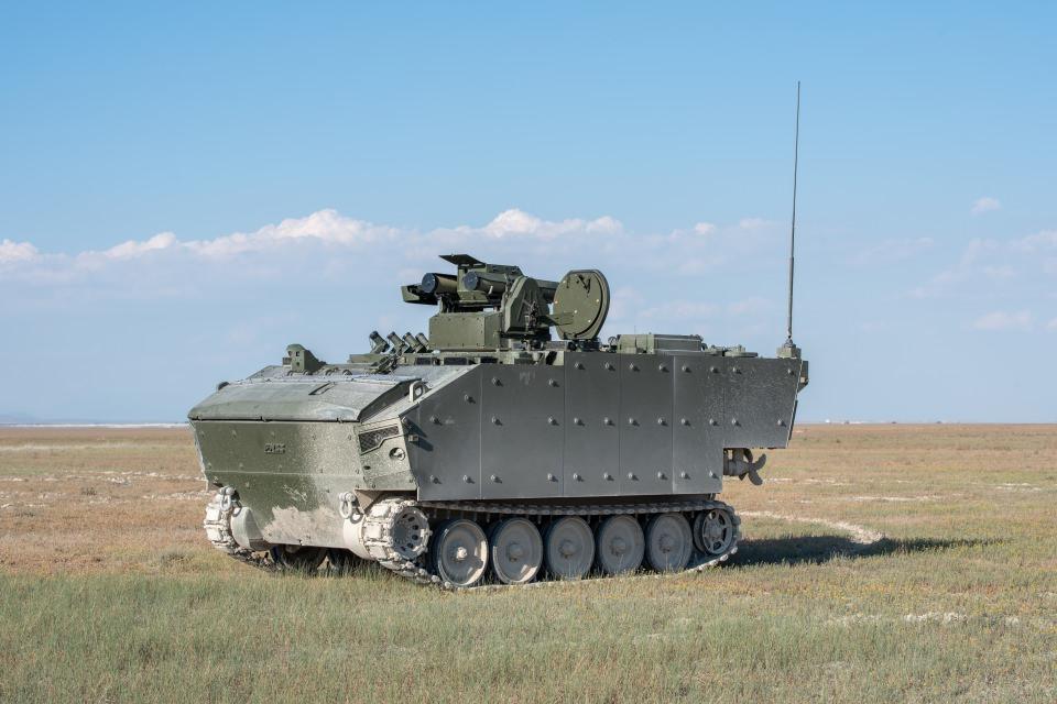 <p>Kara Kuvvetleri Komutanlığının ihtiyacı olan "yeni nesil tank avcılarının" geliştirilmesine yönelik projede ortaya çıkan araçlar ve silah sistemi, testlerde başarılı bir sınav verdi.</p>
